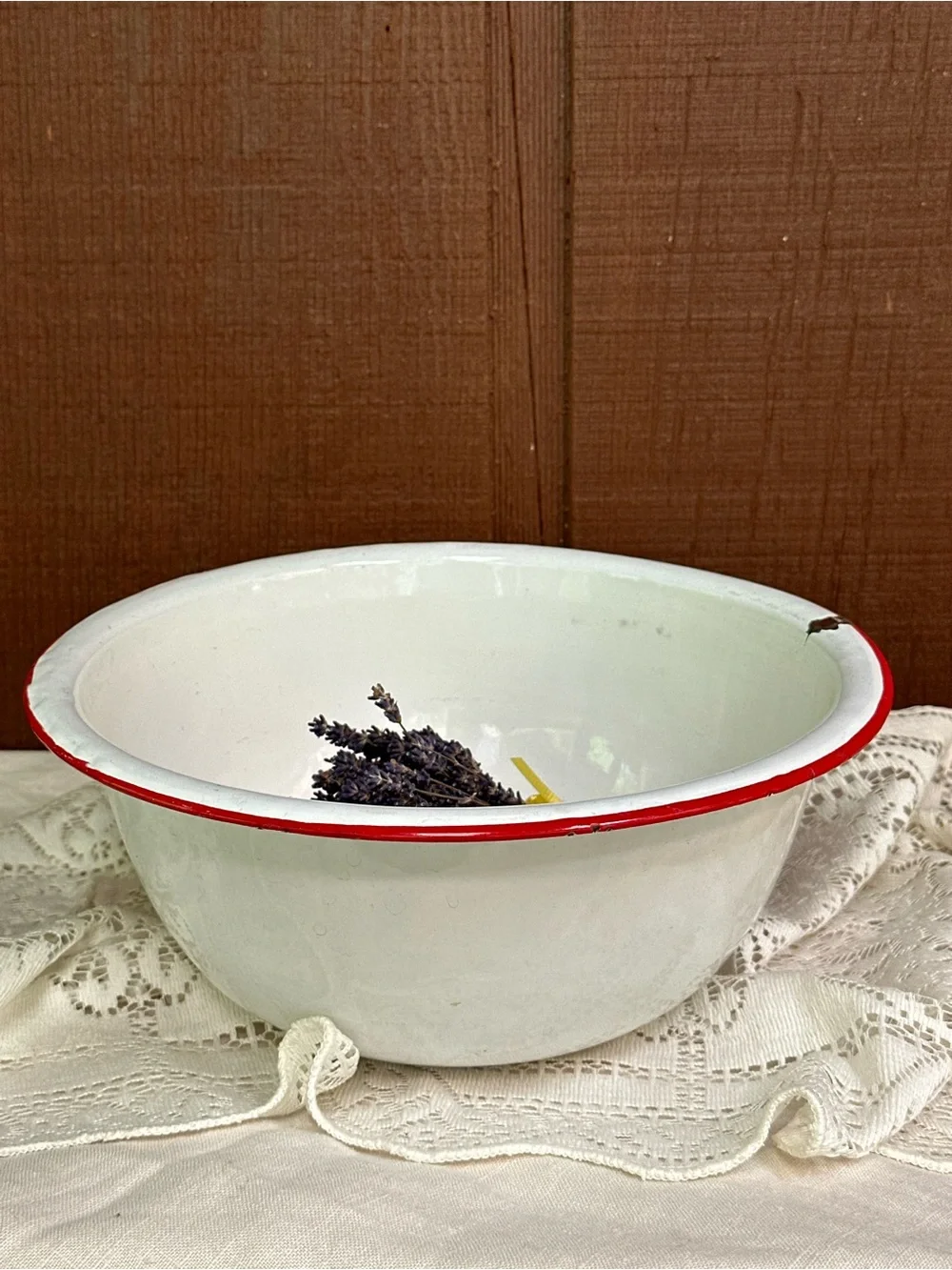 Vintage Enamelware Wash Basin Bowl White Red Rim Farmhouse Rustic Decor